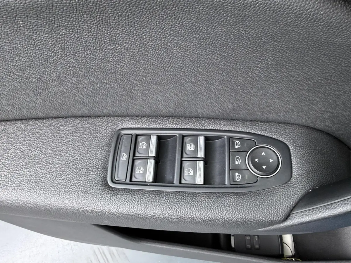 E-Tech Plug-in Hybrid 160 Intens | SoH 93% | Lederen Bekl. | Stoelverw. | Groot Navi | Trekhaak |