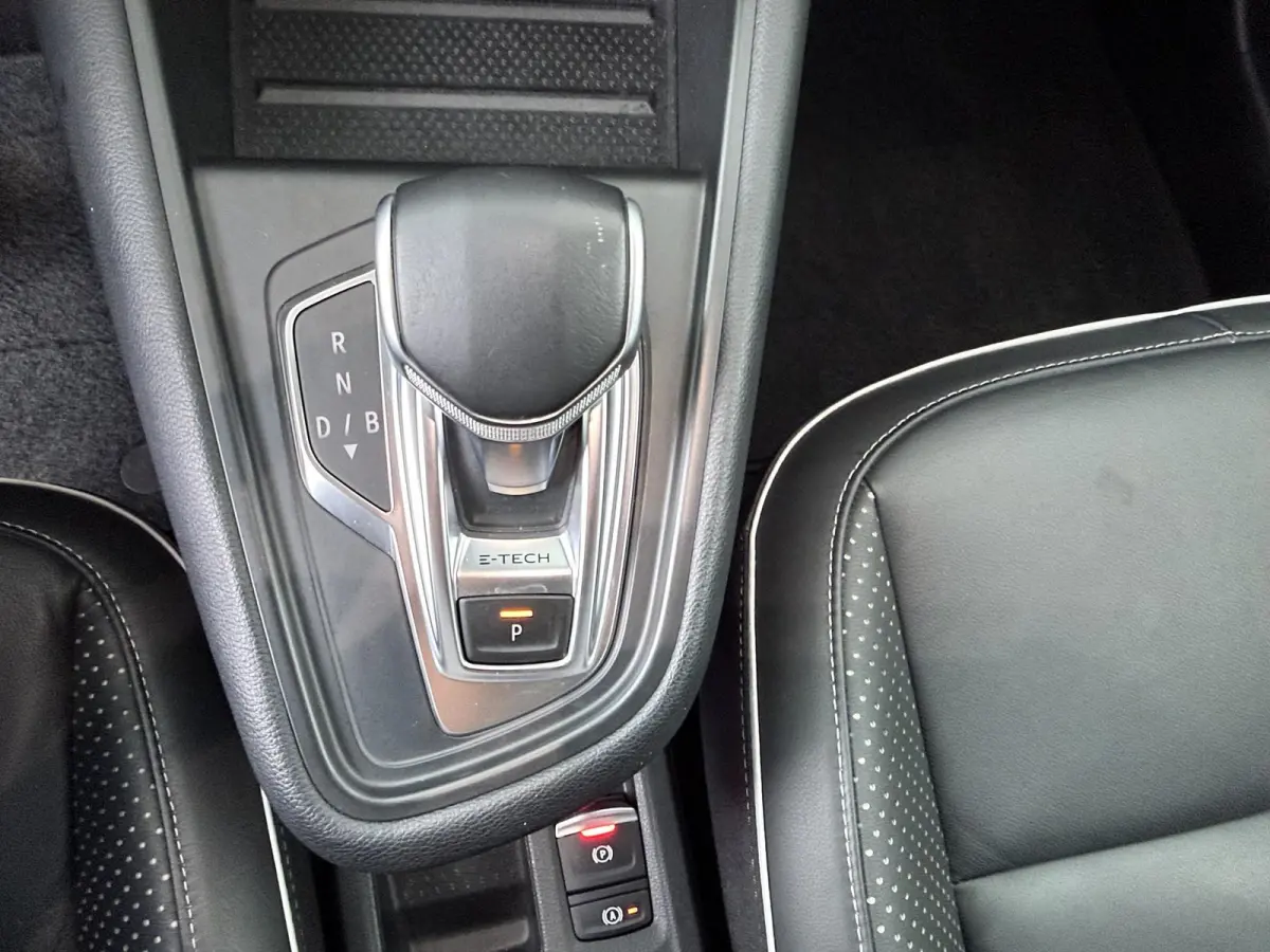 E-Tech Plug-in Hybrid 160 Intens | SoH 93% | Lederen Bekl. | Stoelverw. | Groot Navi | Trekhaak |