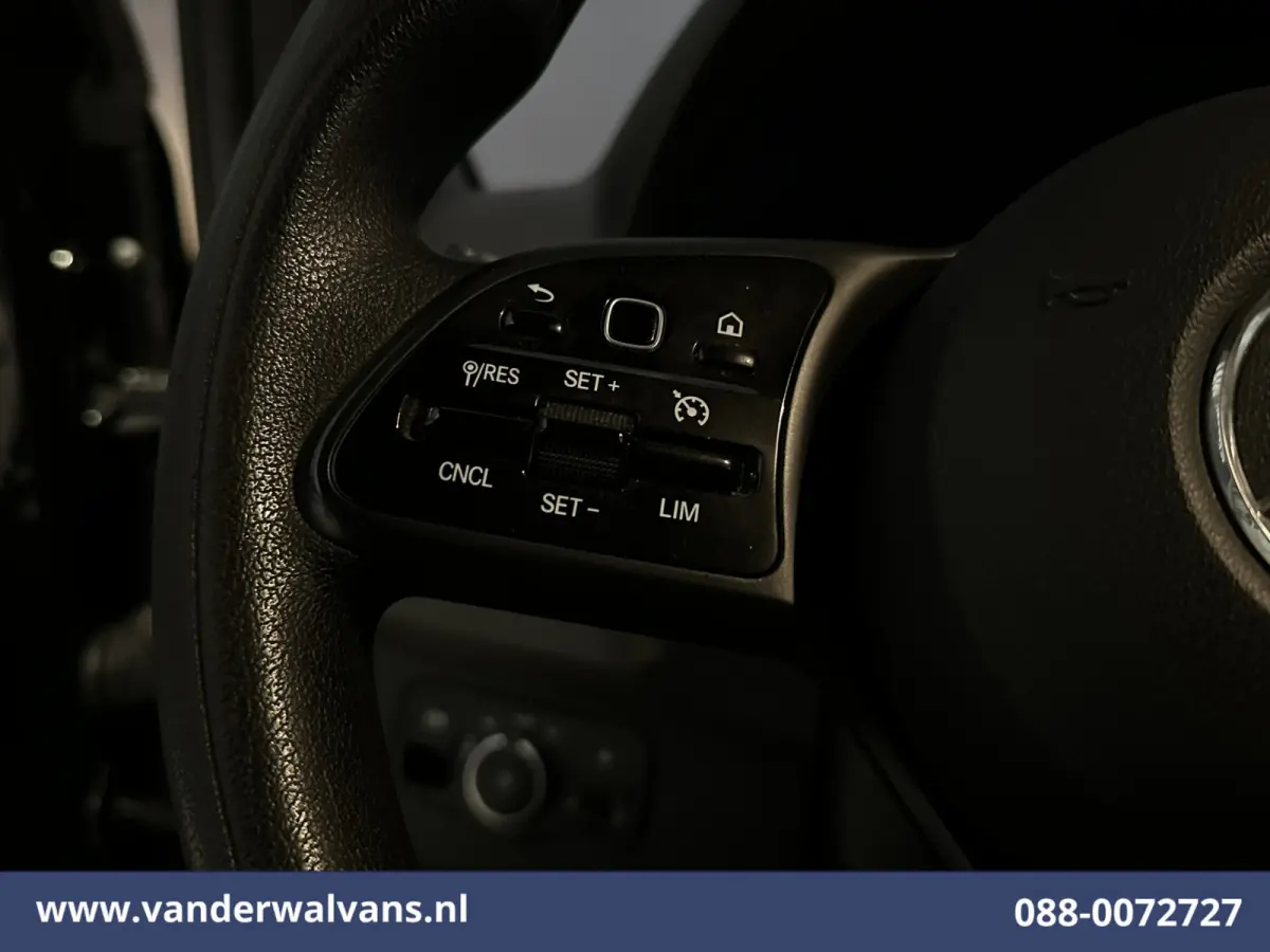 314 CDI 143pk L2H2 Euro6 Airco | Camera | Apple Carplay | Trekhaak | Cruisecontrol Android Auto, Stoelverwarming, 270 Graden Achterdeuren, Parkeersensoren, Bijrijdersbank