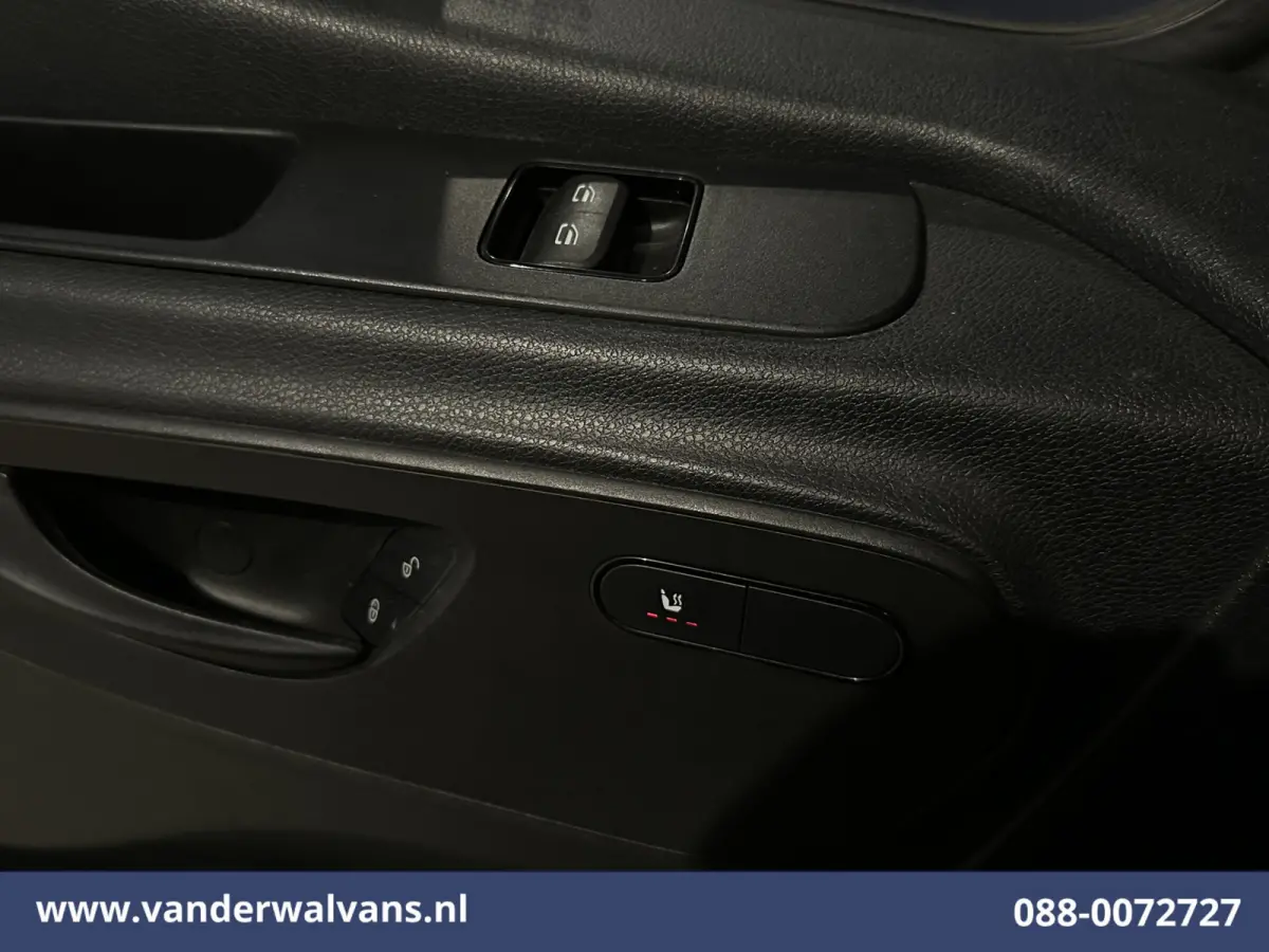 314 CDI 143pk L2H2 Euro6 Airco | Camera | Apple Carplay | Trekhaak | Cruisecontrol Android Auto, Stoelverwarming, 270 Graden Achterdeuren, Parkeersensoren, Bijrijdersbank