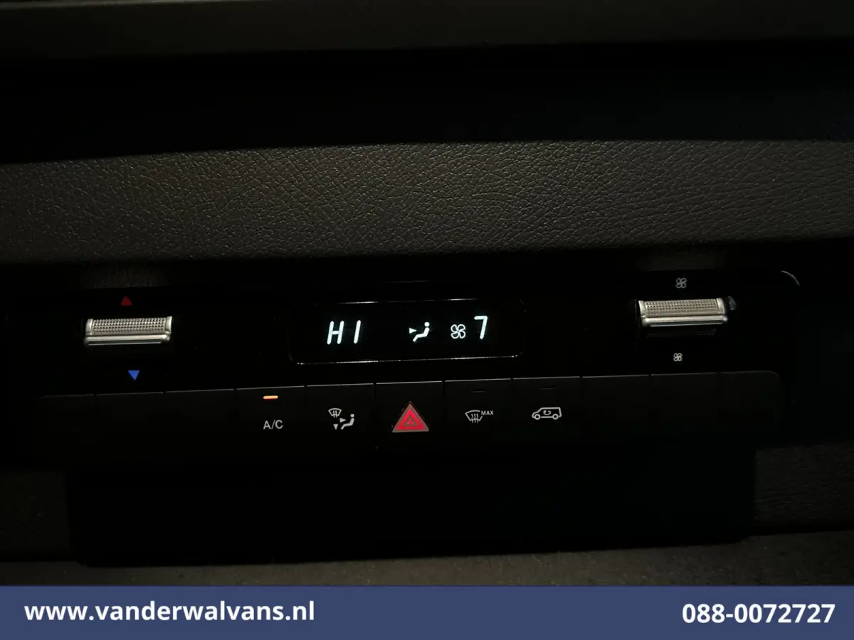 314 CDI 143pk L2H2 Euro6 Airco | Camera | Apple Carplay | Trekhaak | Cruisecontrol Android Auto, Stoelverwarming, 270 Graden Achterdeuren, Parkeersensoren, Bijrijdersbank