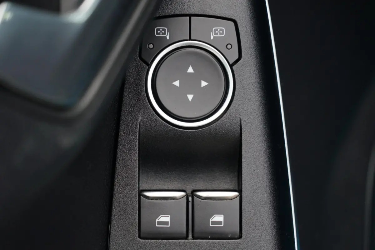1.0 EcoBoost Titanium, NL, CarPlay, clima, cruise, LED