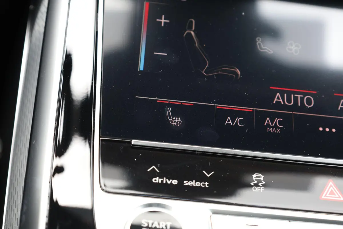 55 TFSI e quattro Pro Line S |Pano |RS Zetels |Softcolse |Luchtvering |4 Wiel Best. |B&O |Memory |360° |Sfeer