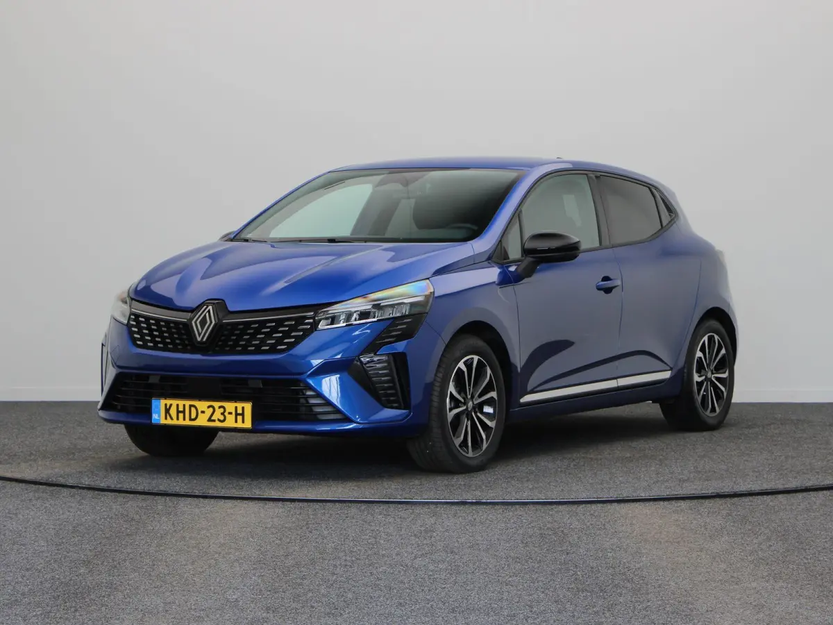 1.6 E-Tech Full Hybrid 145 techno | Achteruitrijcamera | Climate Control | Lichtmetalen velgen | Navigatie met Apple Carplay en Android Auto |