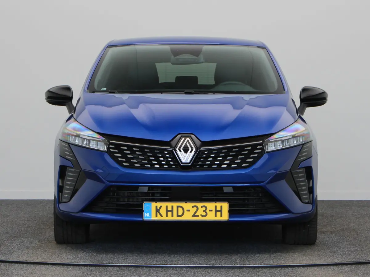 1.6 E-Tech Full Hybrid 145 techno | Achteruitrijcamera | Climate Control | Lichtmetalen velgen | Navigatie met Apple Carplay en Android Auto |