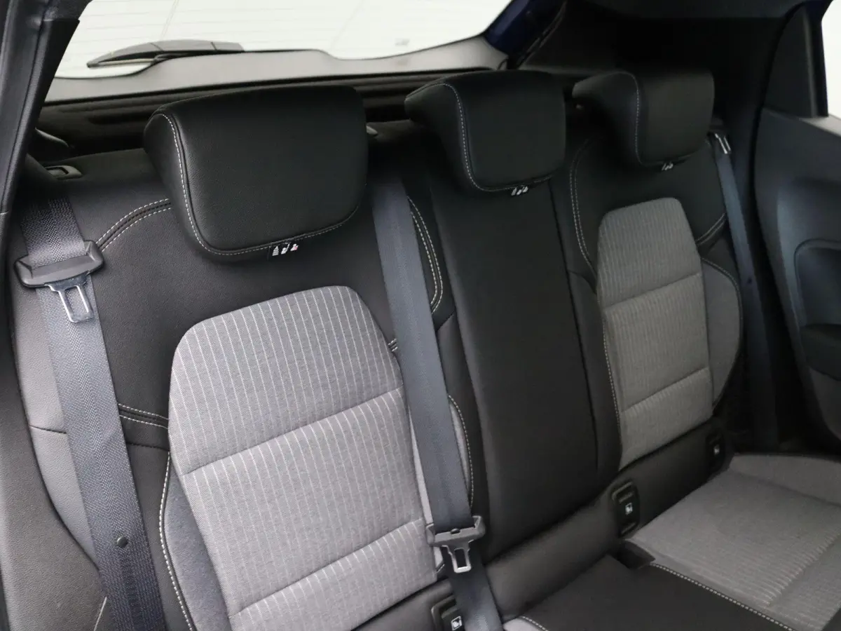 1.6 E-Tech Full Hybrid 145 techno | Achteruitrijcamera | Climate Control | Lichtmetalen velgen | Navigatie met Apple Carplay en Android Auto |