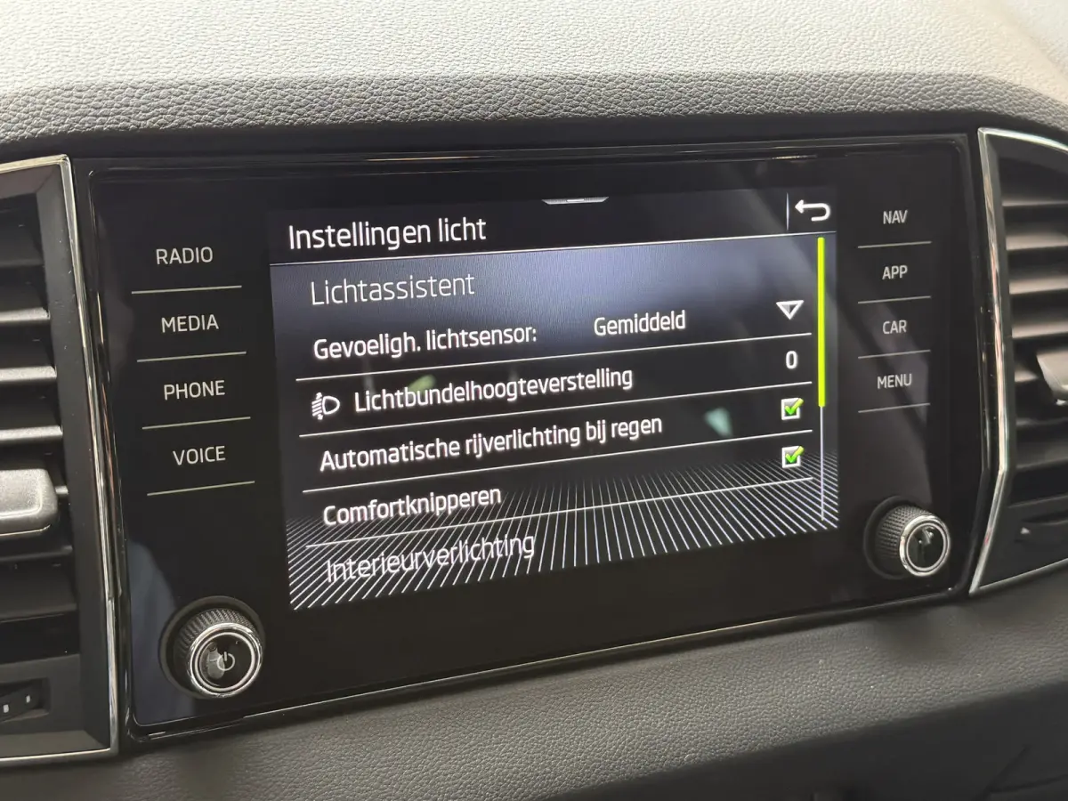 1.5 TSI ACT Business Edition Plus | Panoramadak | Camera | Adaptive cruise | Stoelverwarming | Full LED | NL auto | Dealer onderhouden