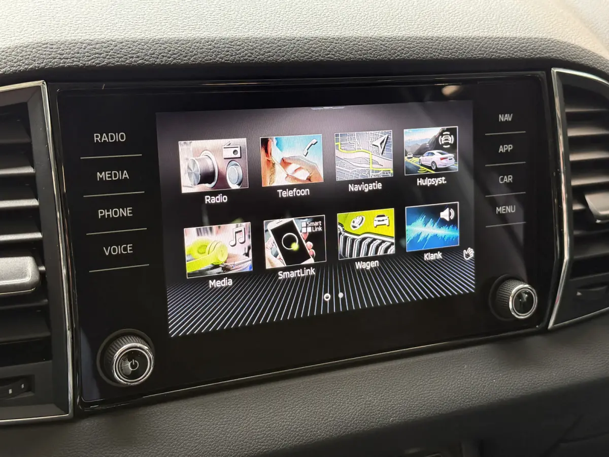 1.5 TSI ACT Business Edition Plus | Panoramadak | Camera | Adaptive cruise | Stoelverwarming | Full LED | NL auto | Dealer onderhouden