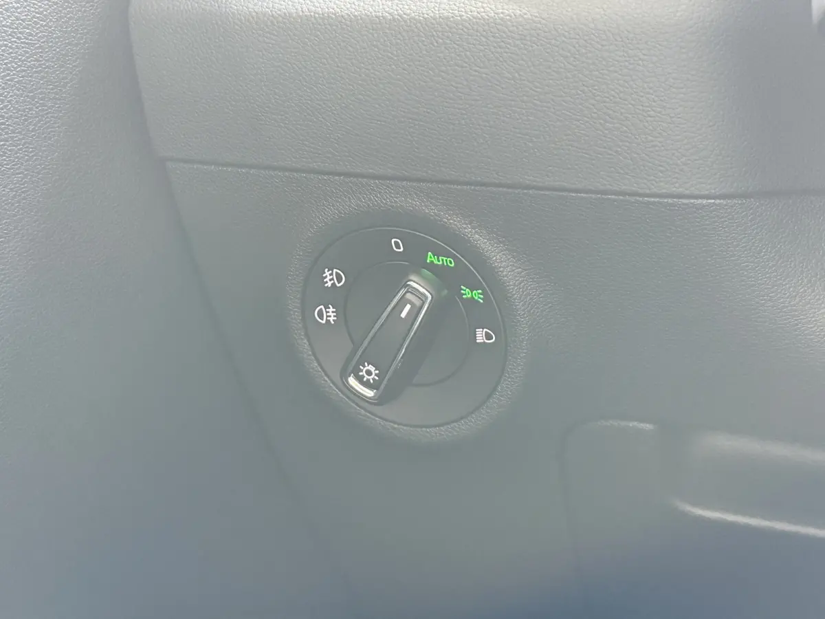 1.5 TSI ACT Business Edition Plus | Panoramadak | Camera | Adaptive cruise | Stoelverwarming | Full LED | NL auto | Dealer onderhouden