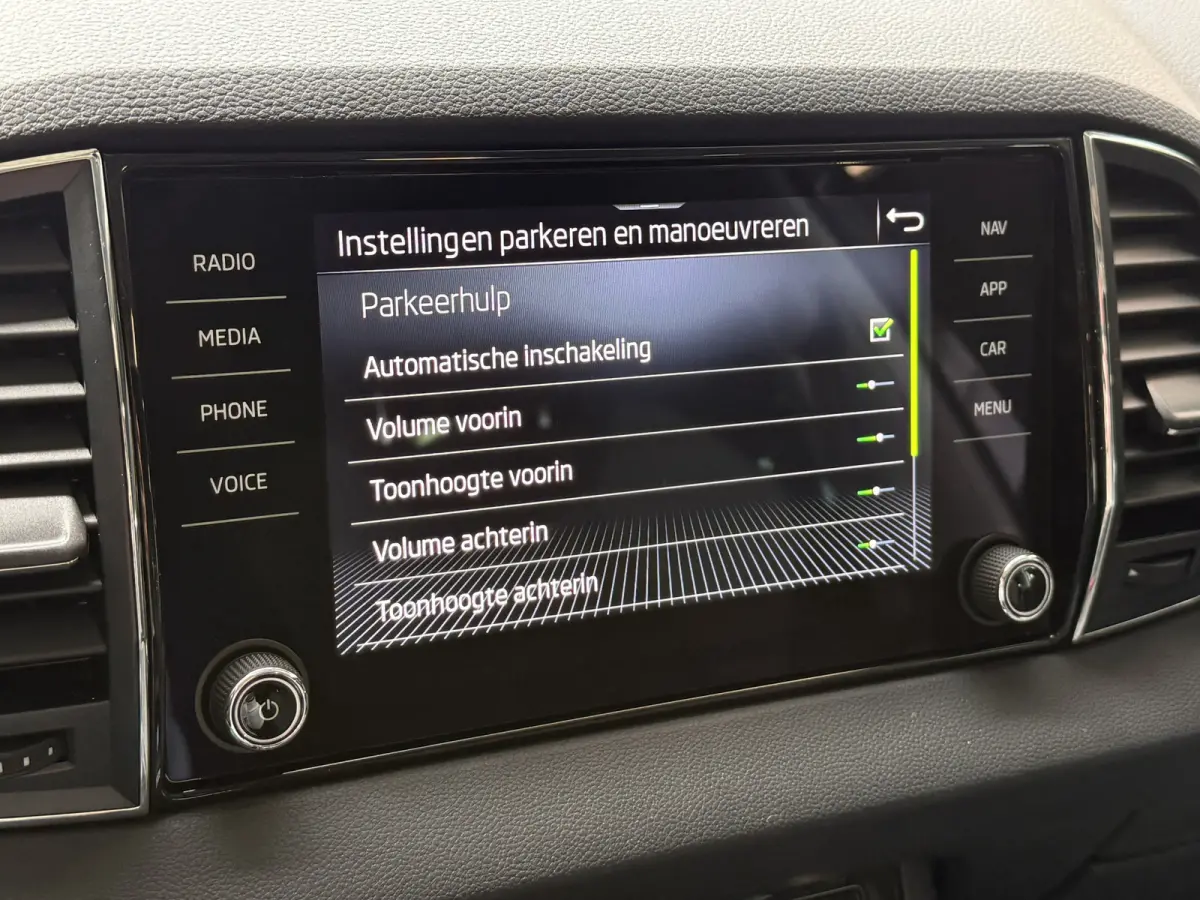 1.5 TSI ACT Business Edition Plus | Panoramadak | Camera | Adaptive cruise | Stoelverwarming | Full LED | NL auto | Dealer onderhouden