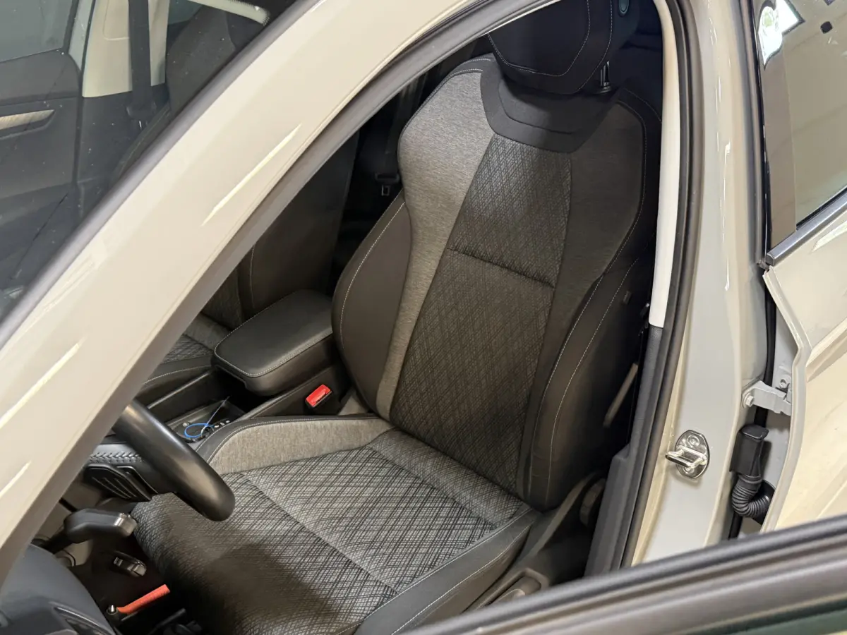 1.5 TSI ACT Business Edition Plus | Panoramadak | Camera | Adaptive cruise | Stoelverwarming | Full LED | NL auto | Dealer onderhouden