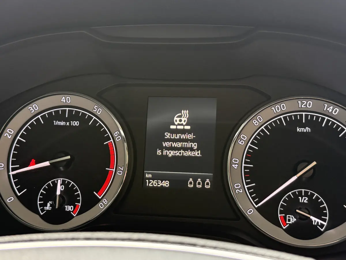 1.5 TSI ACT Business Edition Plus | Panoramadak | Camera | Adaptive cruise | Stoelverwarming | Full LED | NL auto | Dealer onderhouden