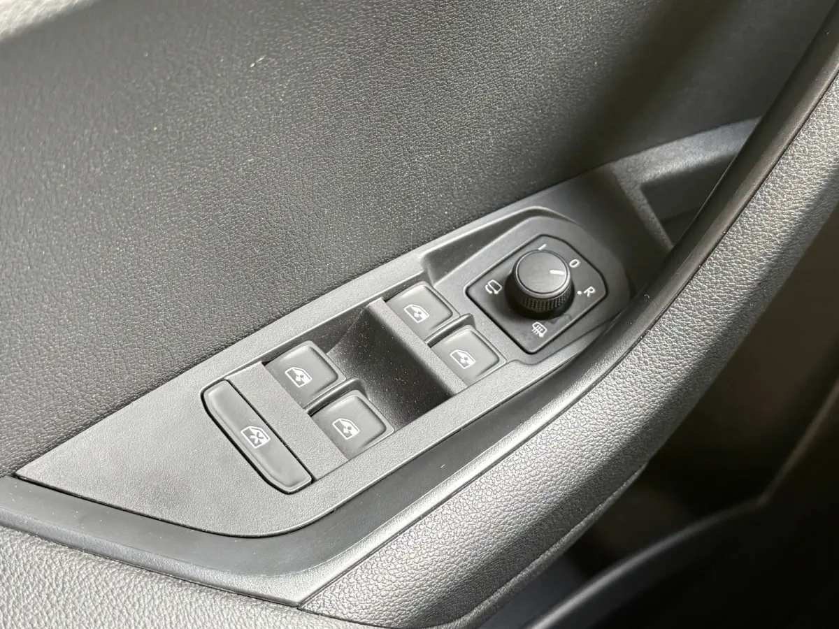 1.5 TSI ACT Business Edition Plus | Panoramadak | Camera | Adaptive cruise | Stoelverwarming | Full LED | NL auto | Dealer onderhouden