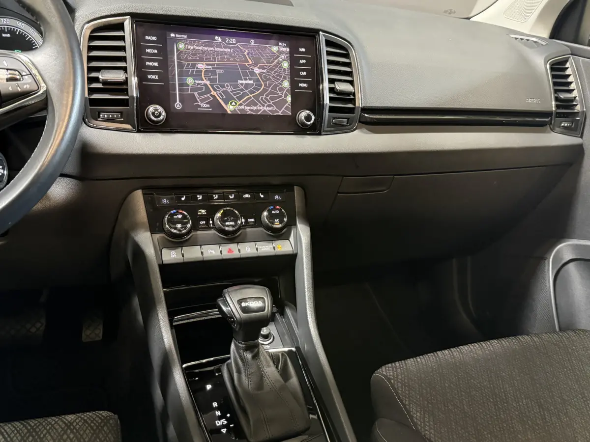 1.5 TSI ACT Business Edition Plus | Panoramadak | Camera | Adaptive cruise | Stoelverwarming | Full LED | NL auto | Dealer onderhouden