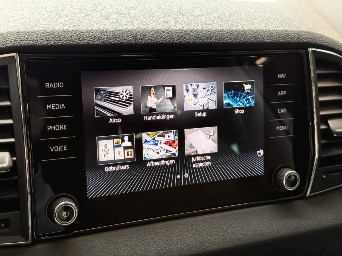 1.5 TSI ACT Business Edition Plus | Panoramadak | Camera | Adaptive cruise | Stoelverwarming | Full LED | NL auto | Dealer onderhouden