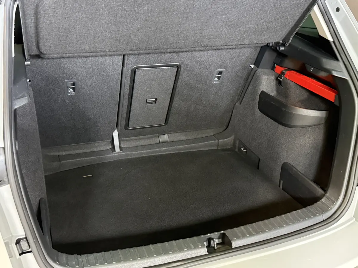 1.5 TSI ACT Business Edition Plus | Panoramadak | Camera | Adaptive cruise | Stoelverwarming | Full LED | NL auto | Dealer onderhouden
