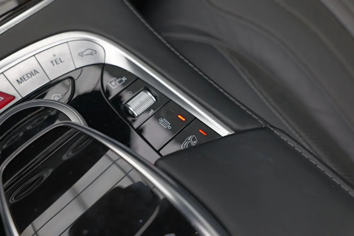 S63 AMG 4MATIC Premium Plus |Luchtvering|HUD|Nachtzicht|Airscarf|