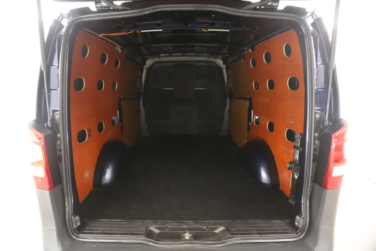 114 CDI Lang | Aut. | Clima | Camera | Cruise | Carplay | 2xSchuifdeur | Parkeersens. | Trekhaak