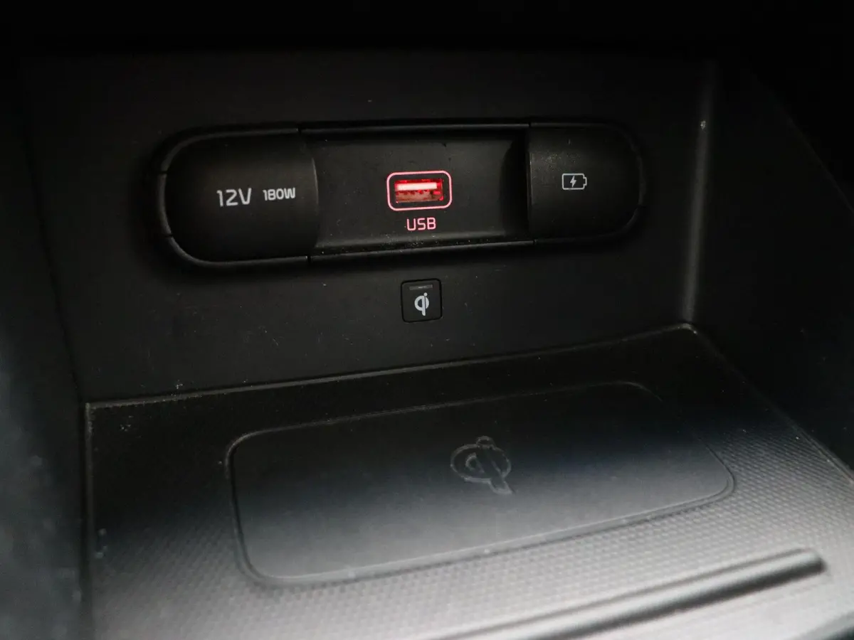 1.6 GDi Hybrid ExecutiveLine | Lederen Bekleding | Stoelverwarming | All Season Banden |