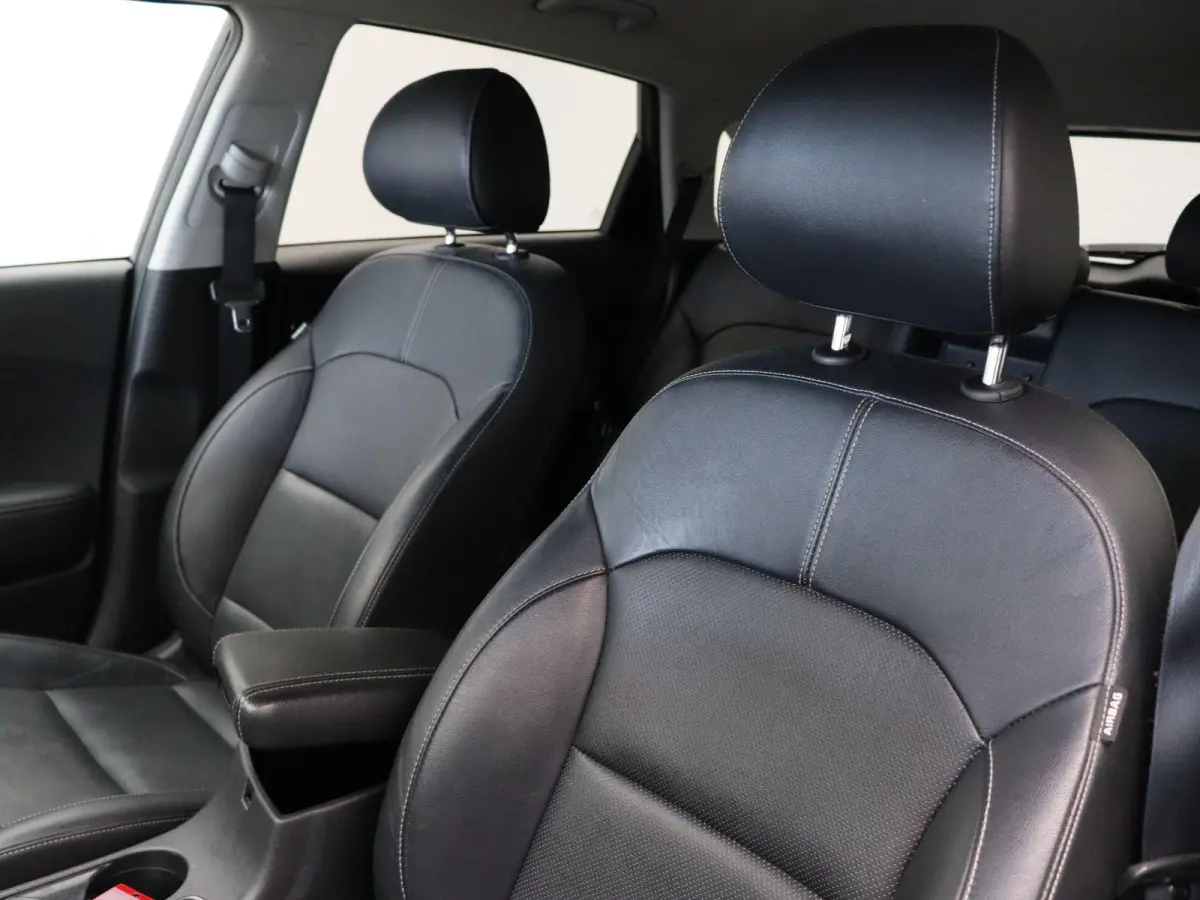 1.6 GDi Hybrid ExecutiveLine | Lederen Bekleding | Stoelverwarming | All Season Banden |
