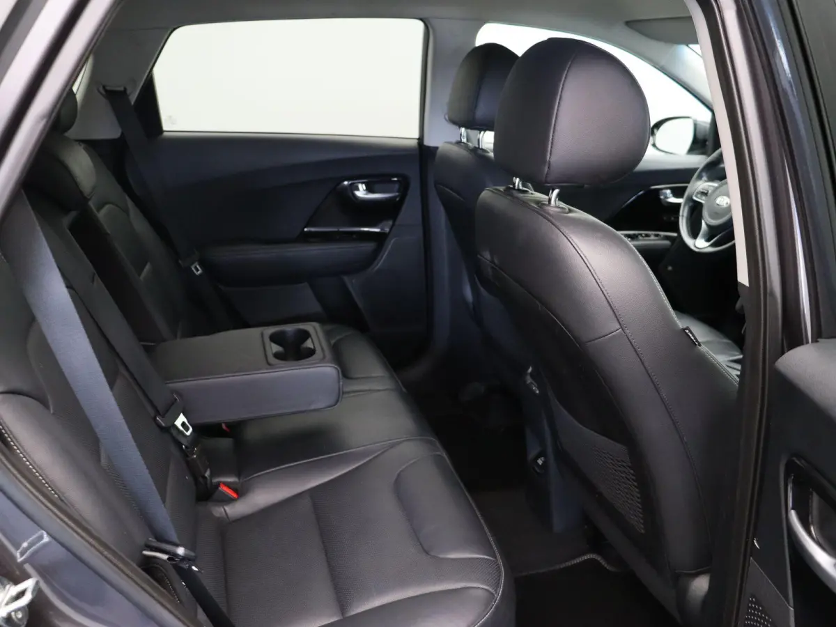 1.6 GDi Hybrid ExecutiveLine | Lederen Bekleding | Stoelverwarming | All Season Banden |