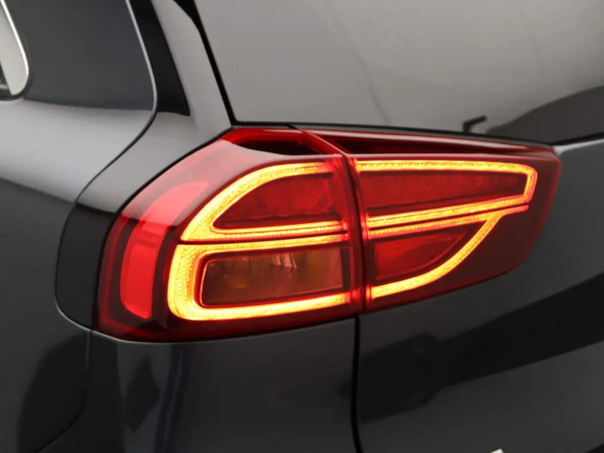 1.6 GDi Hybrid ExecutiveLine | Lederen Bekleding | Stoelverwarming | All Season Banden |