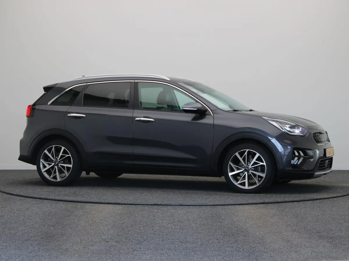 1.6 GDi Hybrid ExecutiveLine | Lederen Bekleding | Stoelverwarming | All Season Banden |