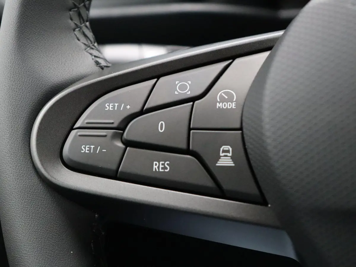 urban range techno 27.5 kWh | Stoelverwarming | Adaptive Cruise Control | Achteruitrijcamera | Climate Control |