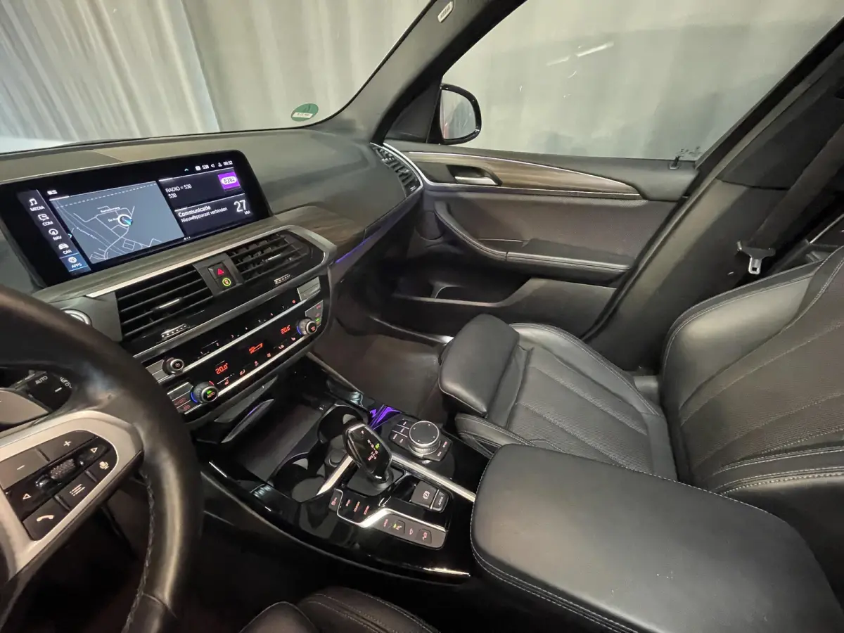 xDrive30e High Executive X Line 19"/SOH 89%/Panoramadak/Trekhaak/360 camera/Adaptieve cruise/Dodehoek/Stoel + stuurverwarming/Head-up