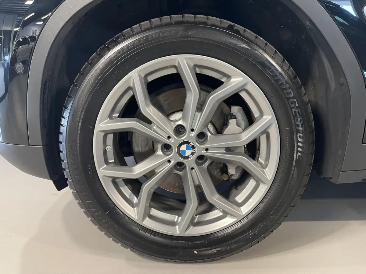xDrive30e High Executive X Line 19"/SOH 89%/Panoramadak/Trekhaak/360 camera/Adaptieve cruise/Dodehoek/Stoel + stuurverwarming/Head-up