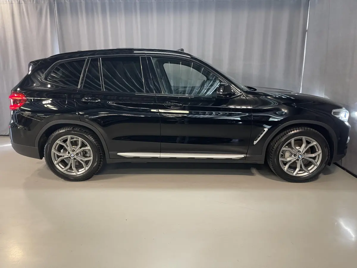 xDrive30e High Executive X Line 19"/SOH 89%/Panoramadak/Trekhaak/360 camera/Adaptieve cruise/Dodehoek/Stoel + stuurverwarming/Head-up