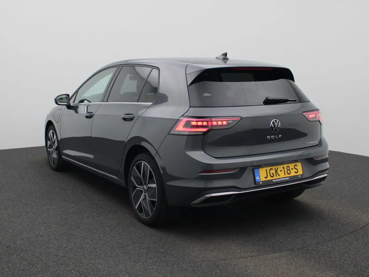 1.5 eHybrid Style Edition 204 PK| Origineel Nederlands | 1e Eigenaar | Navigatie | Stoelverwarming | Stuurwielverwarming | LED Matrix | Achteruitrijcamera