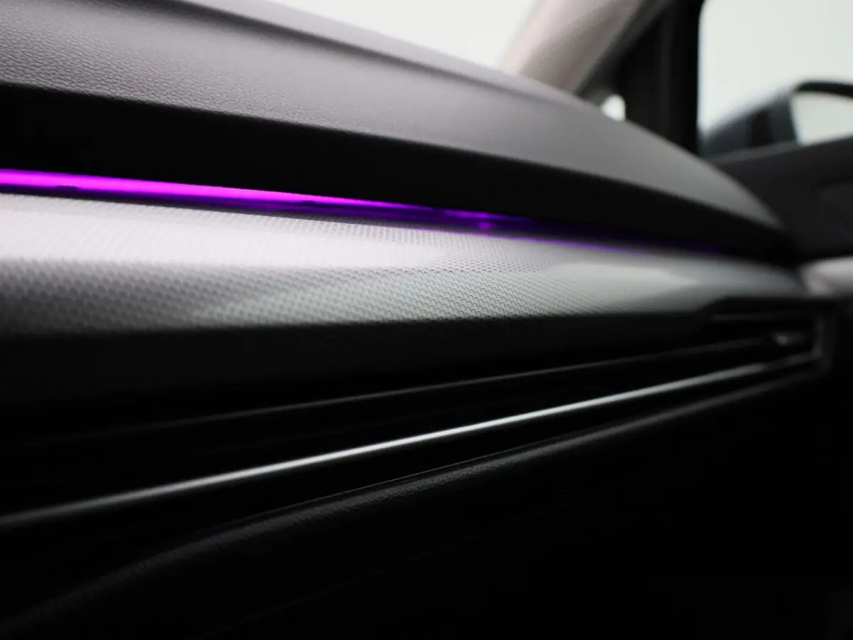 1.5 eHybrid Style Edition 204 PK| Origineel Nederlands | 1e Eigenaar | Navigatie | Stoelverwarming | Stuurwielverwarming | LED Matrix | Achteruitrijcamera