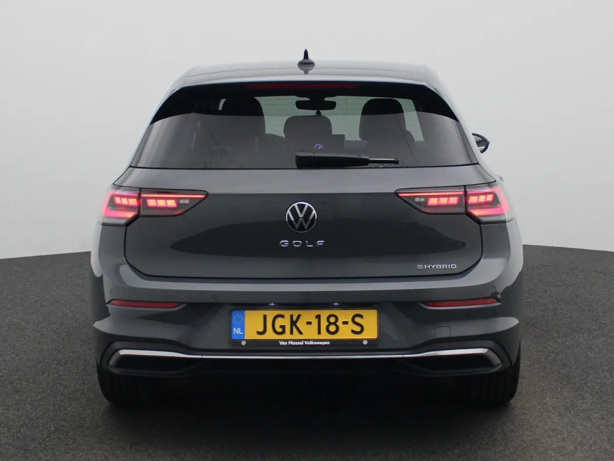 1.5 eHybrid Style Edition 204 PK| Origineel Nederlands | 1e Eigenaar | Navigatie | Stoelverwarming | Stuurwielverwarming | LED Matrix | Achteruitrijcamera