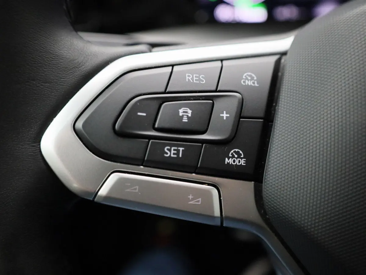 1.5 eHybrid Style Edition 204 PK| Origineel Nederlands | 1e Eigenaar | Navigatie | Stoelverwarming | Stuurwielverwarming | LED Matrix | Achteruitrijcamera