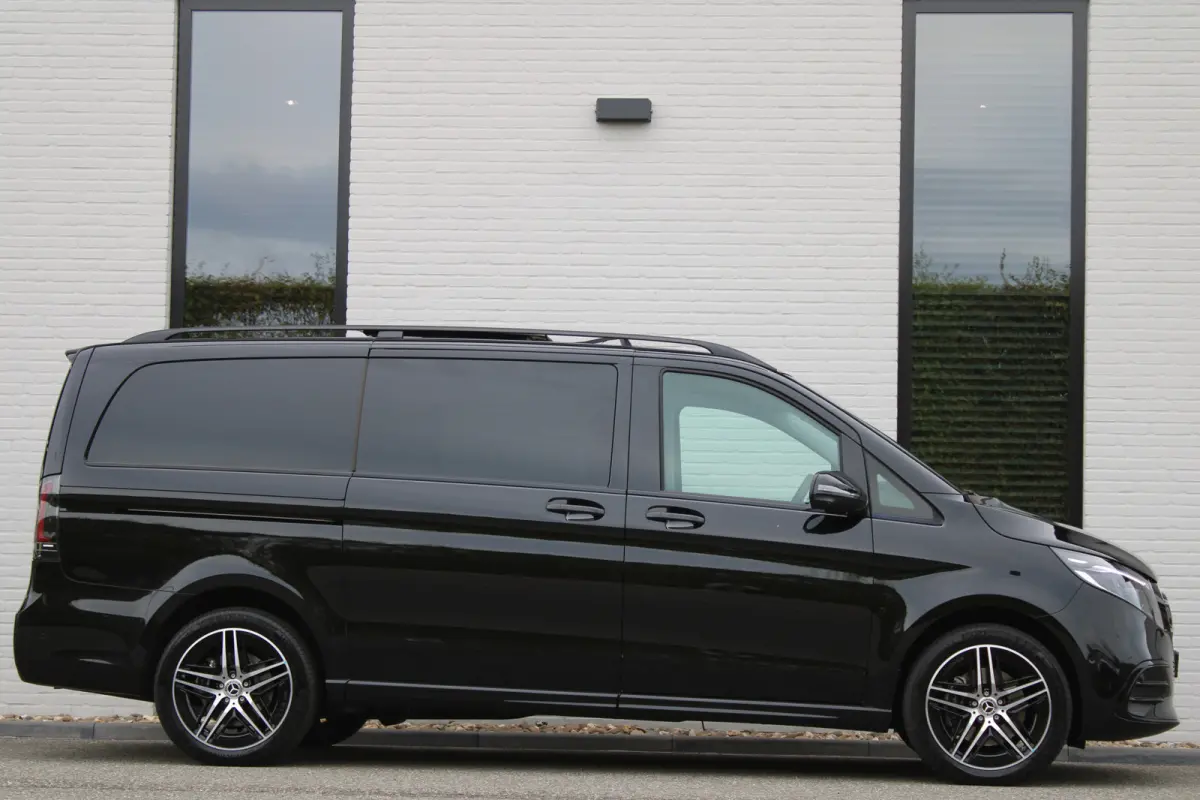 300d / DC / AMG / Panorama / bj 2025 / 2x Elec Schuifd / 360 Cam / Burmester / Vol Opties / NIEUWSTAAT