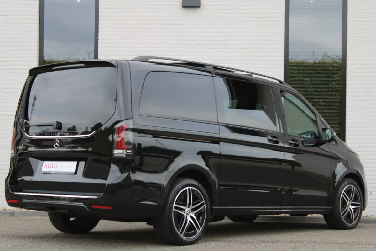 300d / DC / AMG / Panorama / bj 2025 / 2x Elec Schuifd / 360 Cam / Burmester / Vol Opties / NIEUWSTAAT