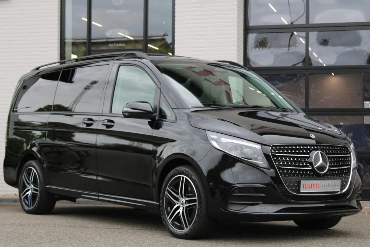 300d / DC / AMG / Panorama / bj 2025 / 2x Elec Schuifd / 360 Cam / Burmester / Vol Opties / NIEUWSTAAT