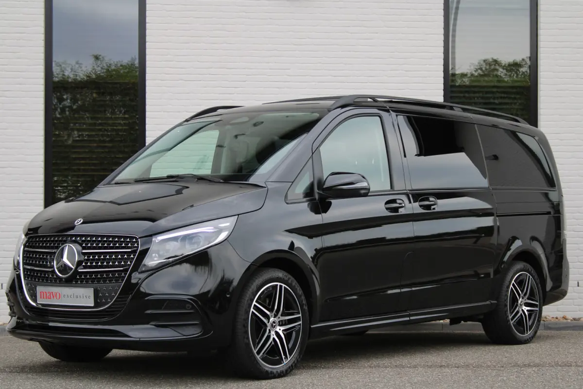 300d / DC / AMG / Panorama / bj 2025 / 2x Elec Schuifd / 360 Cam / Burmester / Vol Opties / NIEUWSTAAT
