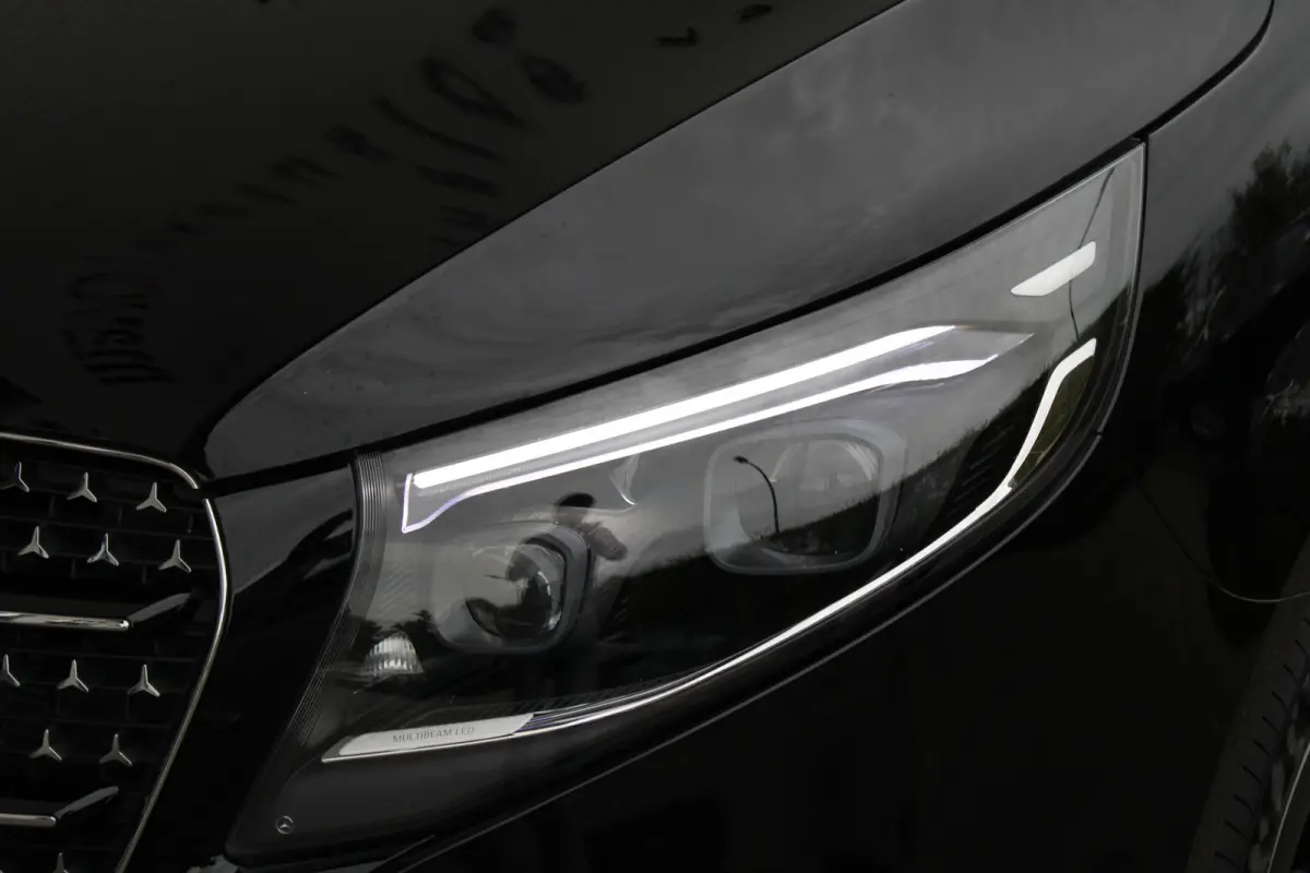 300d / DC / AMG / Panorama / bj 2025 / 2x Elec Schuifd / 360 Cam / Burmester / Vol Opties / NIEUWSTAAT