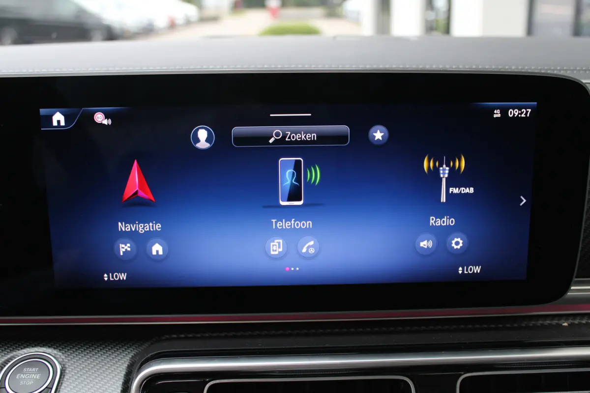 300d / DC / AMG / Panorama / bj 2025 / 2x Elec Schuifd / 360 Cam / Burmester / Vol Opties / NIEUWSTAAT