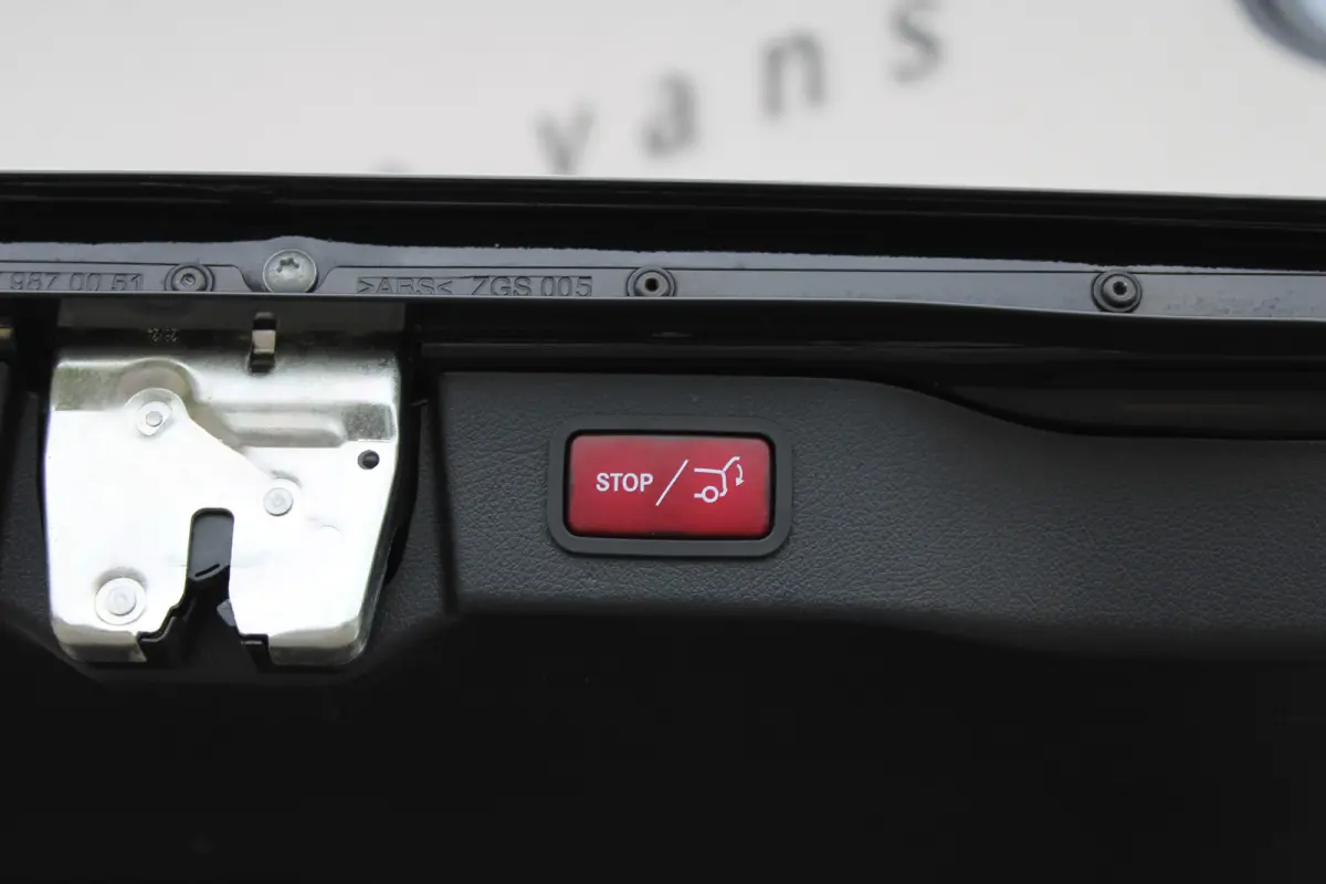 300d / DC / AMG / Panorama / bj 2025 / 2x Elec Schuifd / 360 Cam / Burmester / Vol Opties / NIEUWSTAAT