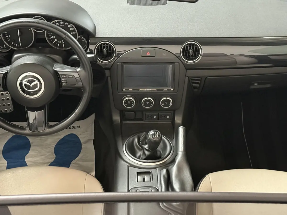 1.8 Silver Edition | LEDER | CARPLAY | CAMERA