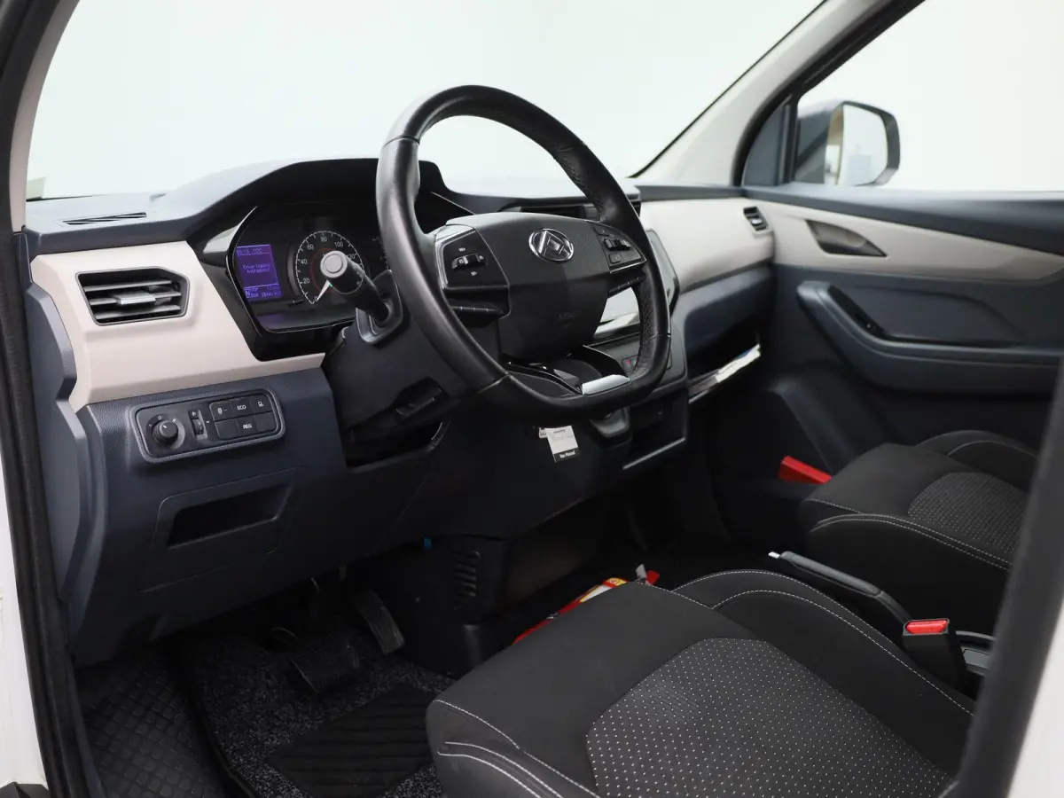 SWB 50 kWh | Climate Control | Apple Carplay / Android Auto | Stoelverwarming | Achteruitrijcamera |