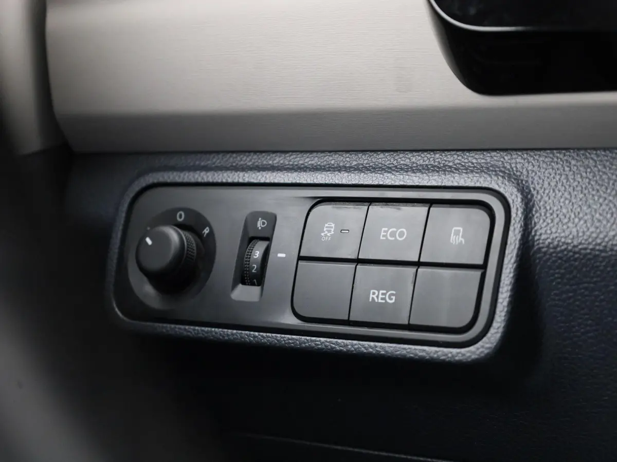 SWB 50 kWh | Climate Control | Apple Carplay / Android Auto | Stoelverwarming | Achteruitrijcamera |