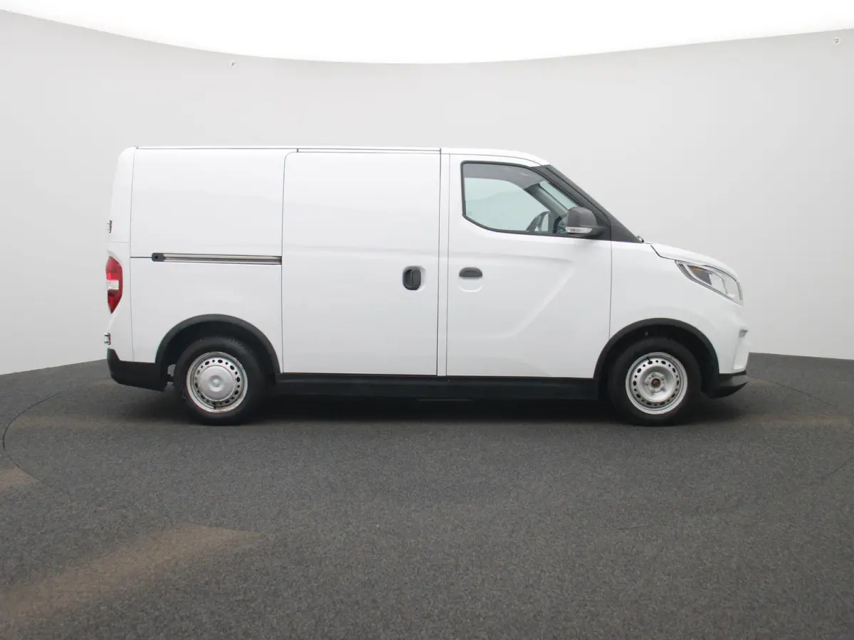 SWB 50 kWh | Climate Control | Apple Carplay / Android Auto | Stoelverwarming | Achteruitrijcamera |