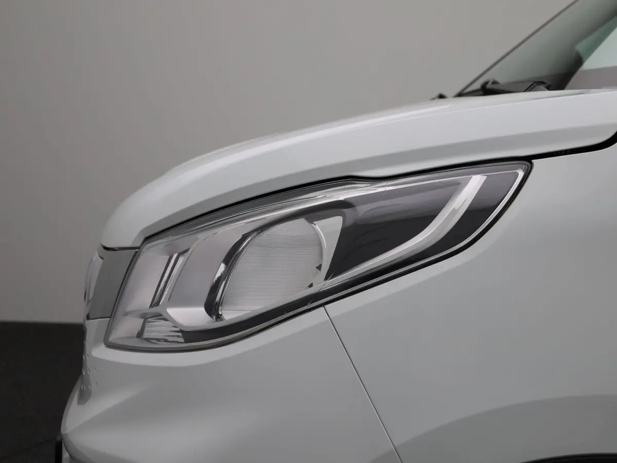 SWB 50 kWh | Climate Control | Apple Carplay / Android Auto | Stoelverwarming | Achteruitrijcamera |