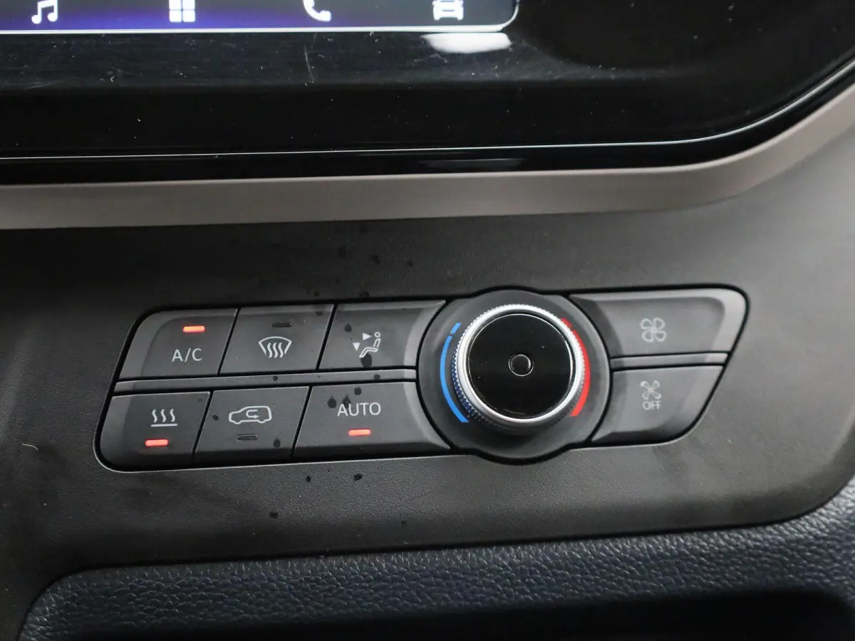 SWB 50 kWh | Climate Control | Apple Carplay / Android Auto | Stoelverwarming | Achteruitrijcamera |