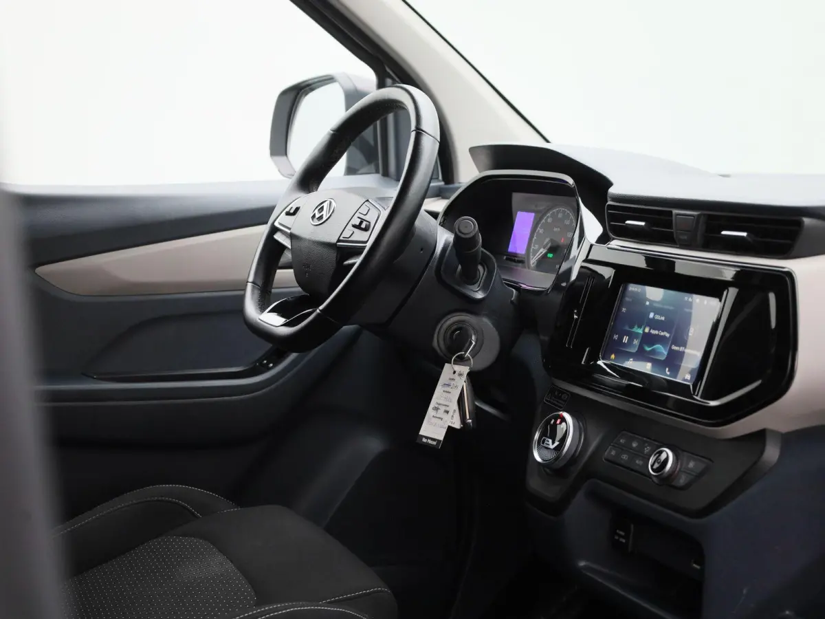 SWB 50 kWh | Climate Control | Apple Carplay / Android Auto | Stoelverwarming | Achteruitrijcamera |