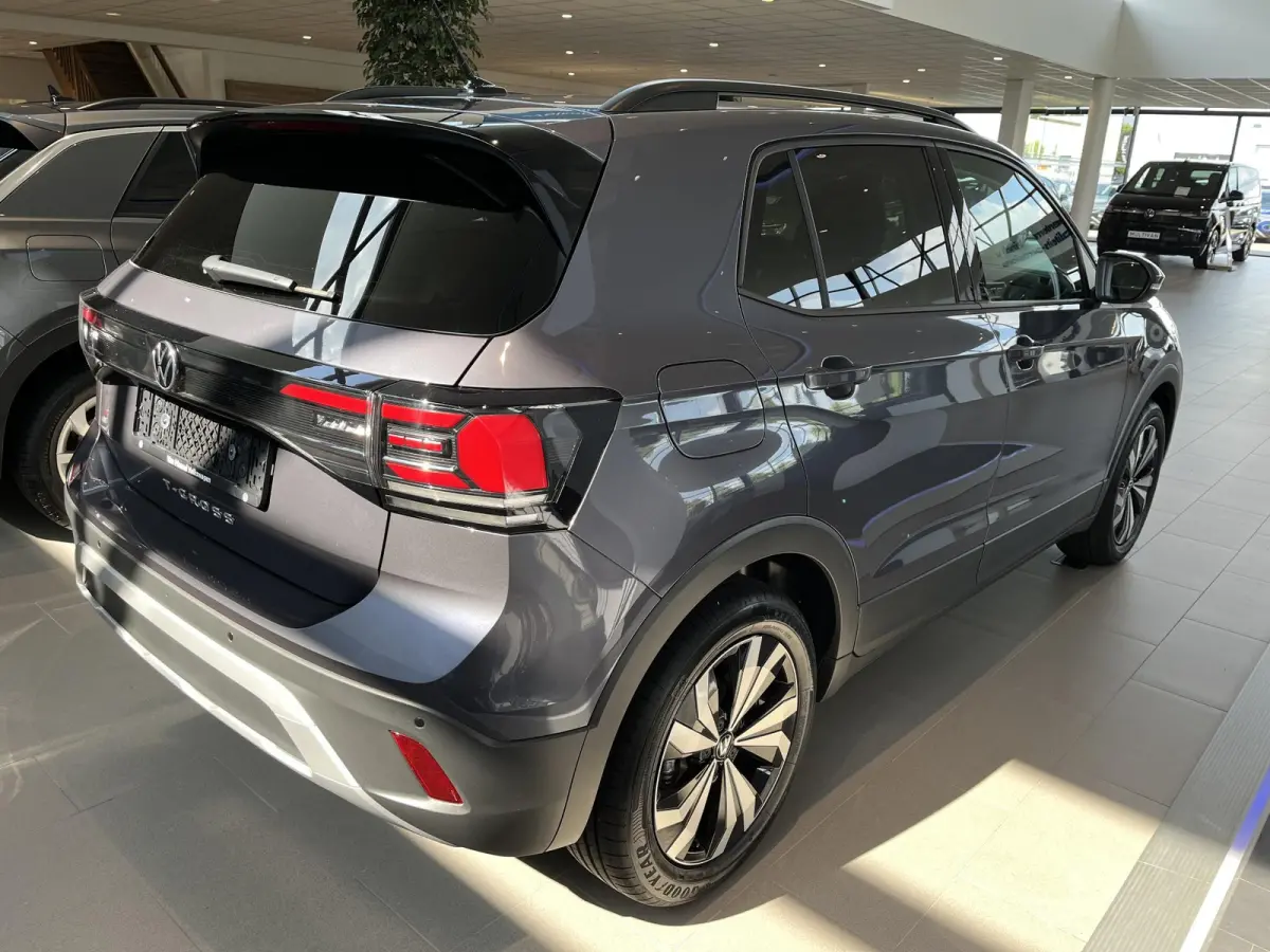 1.0 TSI Life Edition Climate Control | Stoelverwarming | Adaptive Cruise Control | Carplay | 17" LM Velgen